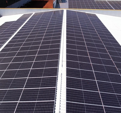 Suportes solares de telhado de metal